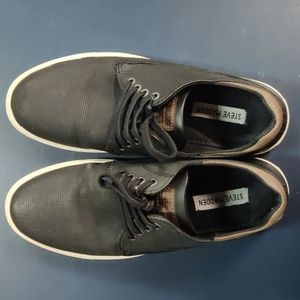 Steve Madden Leather shoes